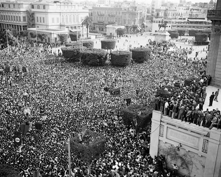 ملف:مظاهرة للإخوان في ميدان الأوبرا بالعتبة اعتراضا على تقسيم فلسطين 1947م.jpg