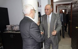 الشيخ راشد يتلقى رسالة تهنئة من الرئيس الفلسطيني.5.jpg