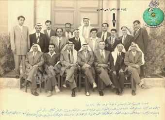 عبد-القادر-ناجي-العمري-مع-هيئة-التدريس-بأربد-الأردن-عام-1954م.jpg