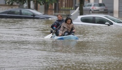 فيضانات باريس.13.jpg