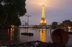 فيضانات باريس.5.jpg