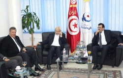 الشيخ راشد الغنوشي يستقبل عددا من الرياضيين التونسيين.16.jpg